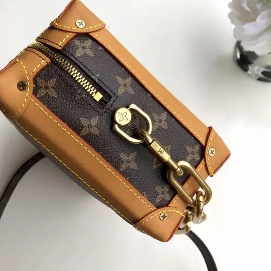 Aaa replica ru VUITTON BOX LOUIS 0704
